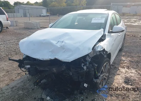 2017 Hyundai Elantra Limited z USA, uszkodzony, nr VIN 5NPD84LFXHH023754